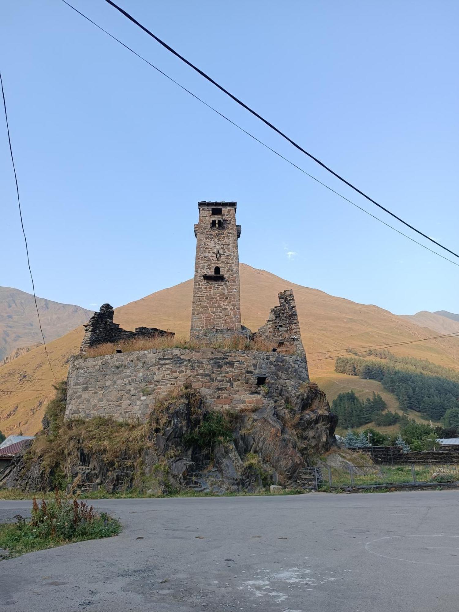 hotel-natali Kazbegi Esterno foto