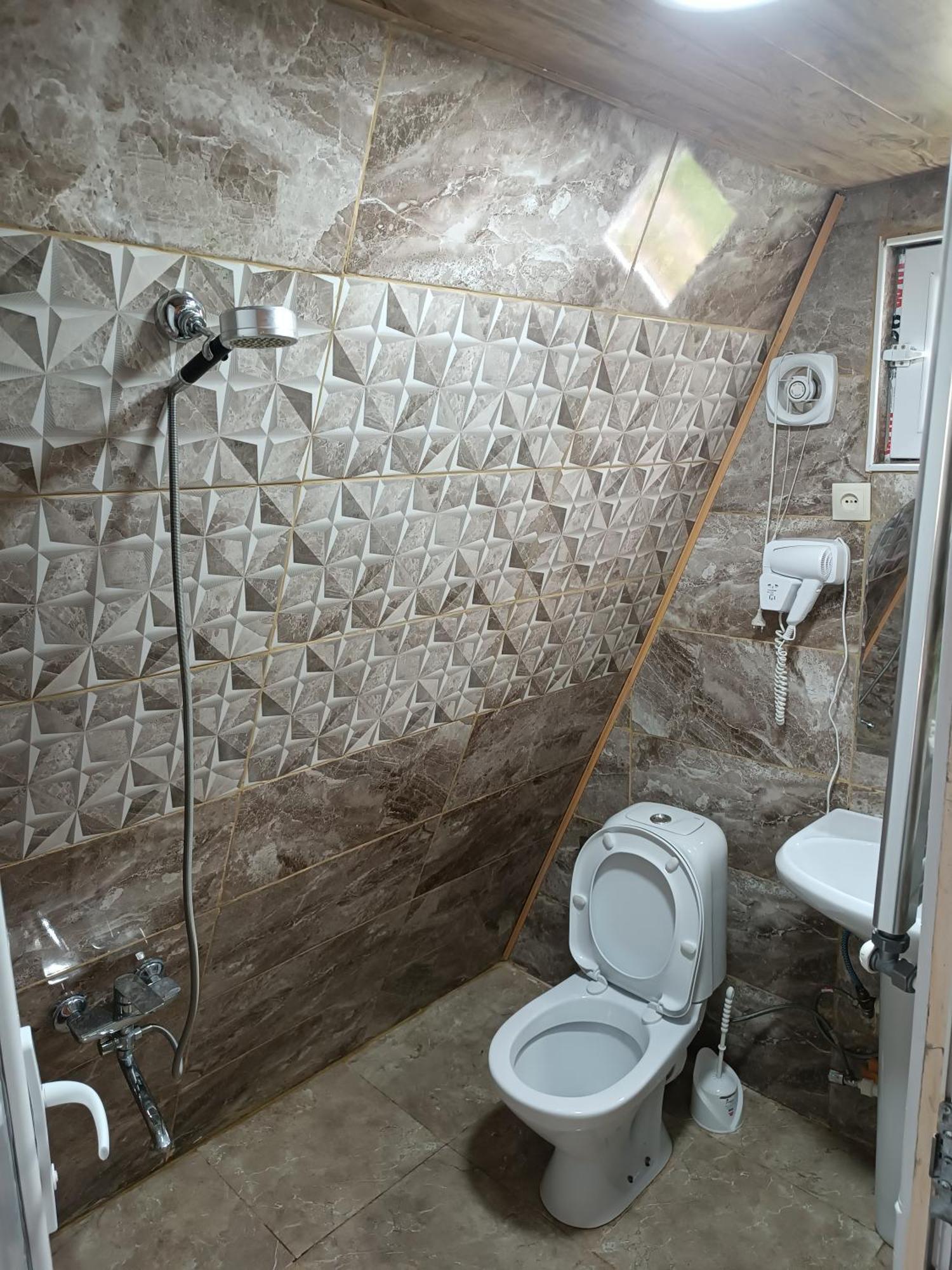 hotel-natali Kazbegi Esterno foto