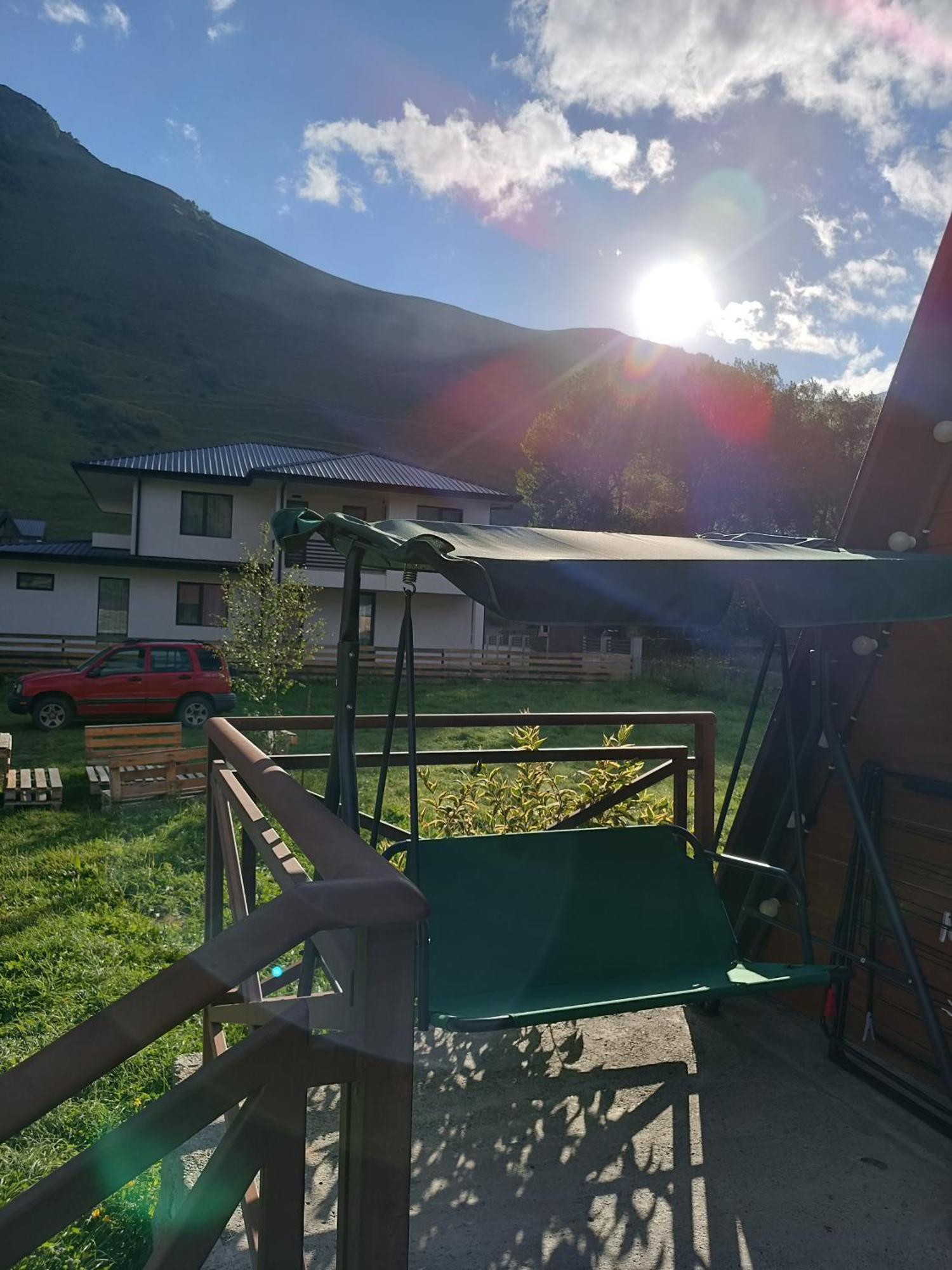 hotel-natali Kazbegi Esterno foto