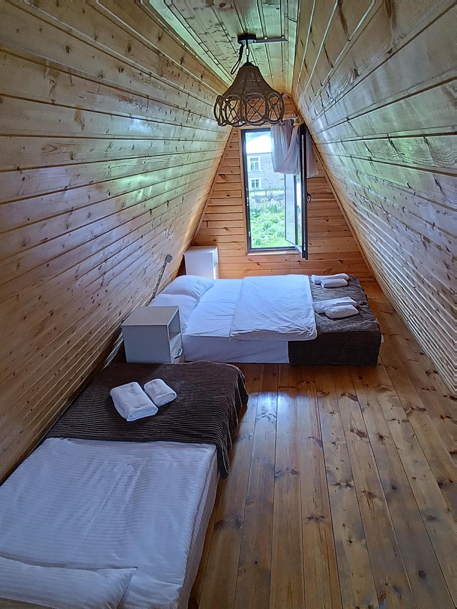 hotel-natali Kazbegi Esterno foto